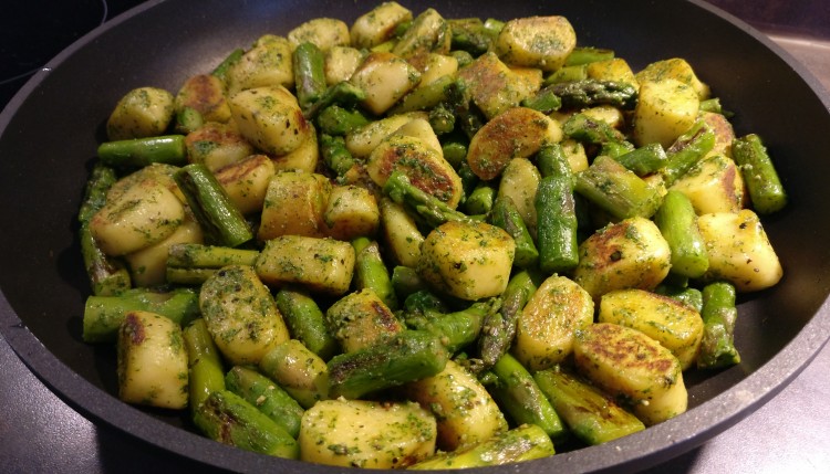 Gnocchi mit grünem Spargel
