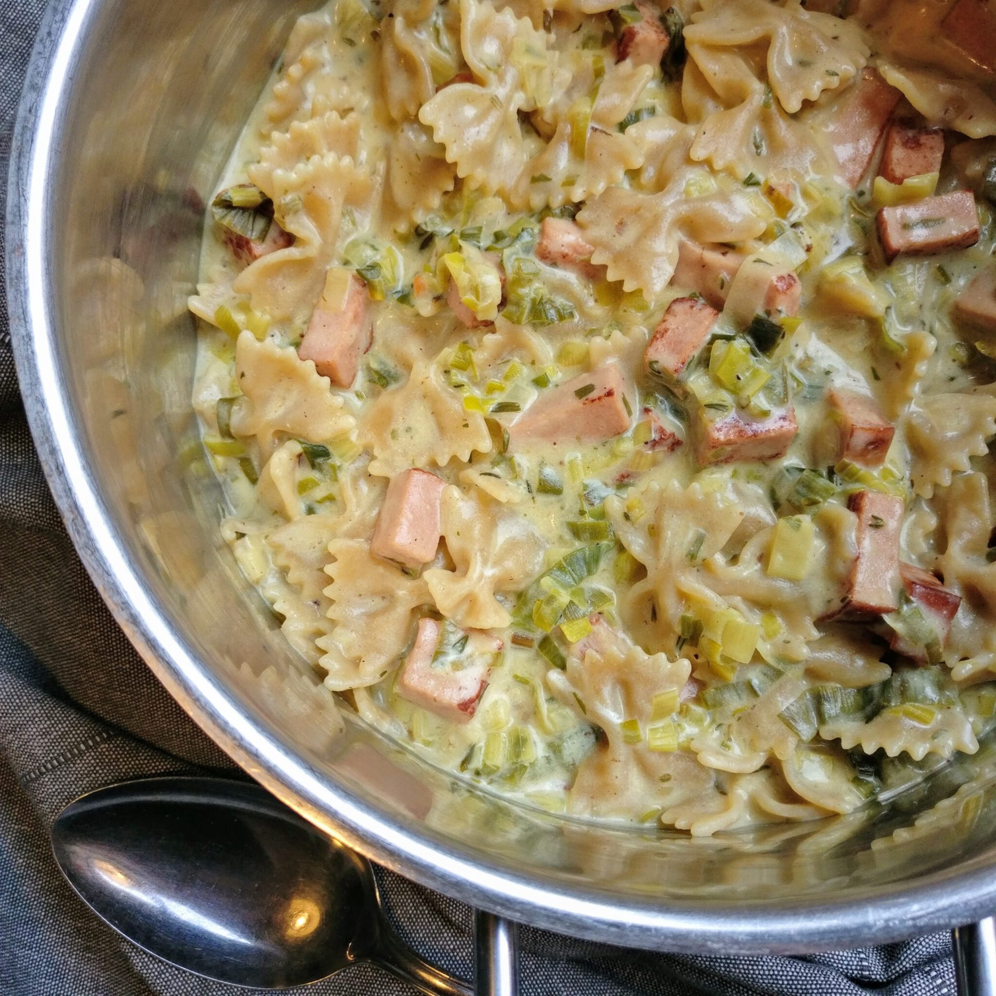 Leberkäse-Nudeltopf – Herdgeflüster