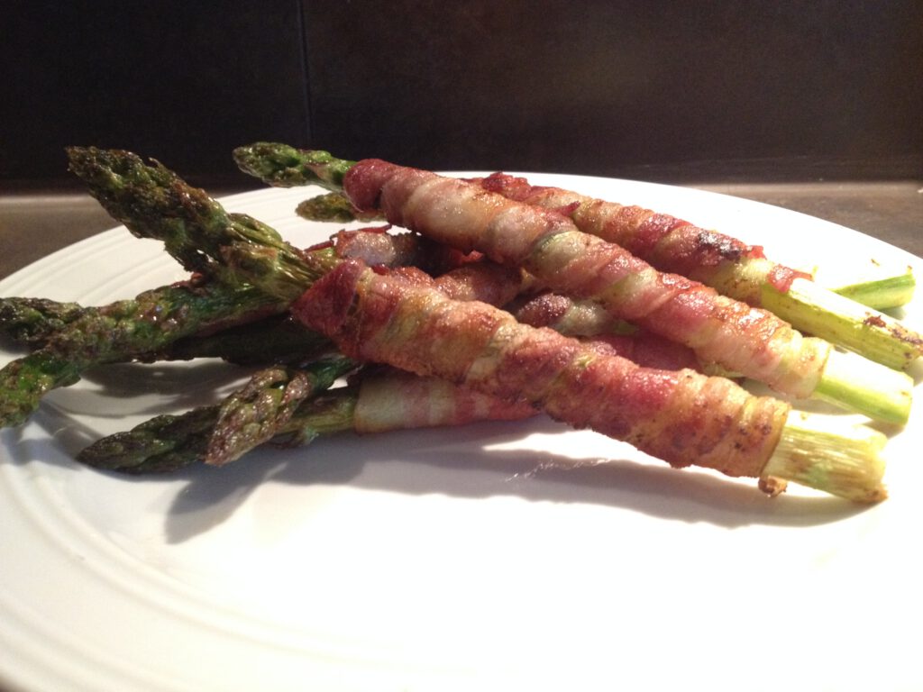 Grüner Spargel im Speckmantel – Herdgeflüster