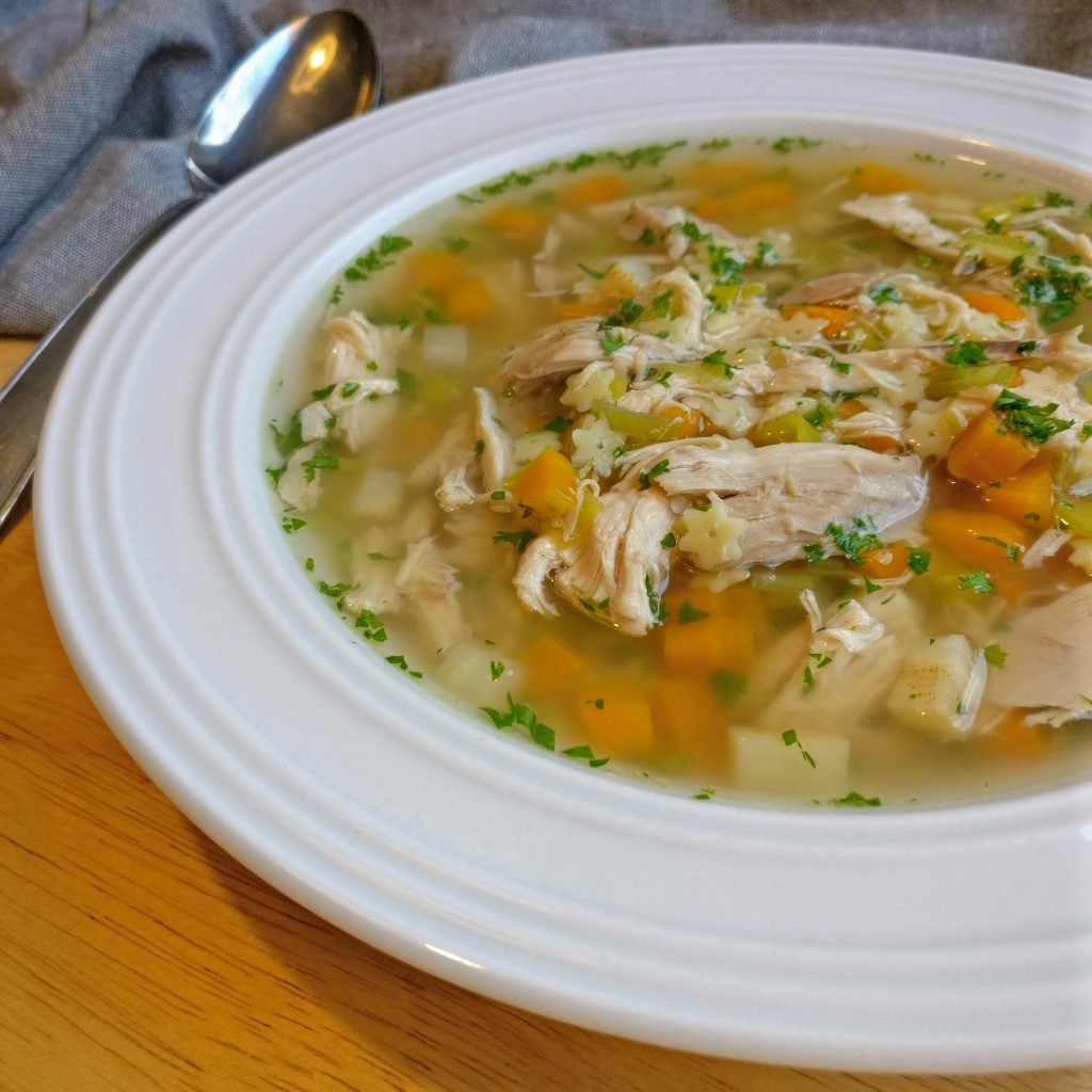 Klassische Hühnersuppe – Herdgeflüster